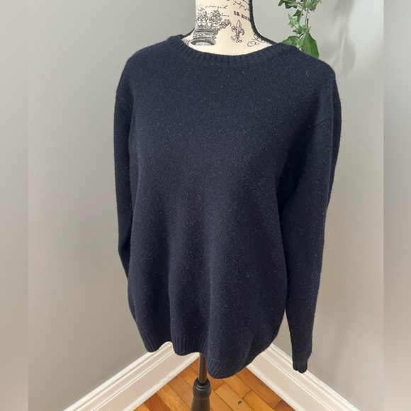 Brandy Melville Women’s Navy Crewneck Sweater - Picture 3 of 5